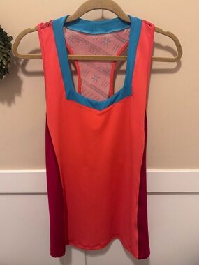 Crowned Athletics Disney Wayfinder Princess (Moana) Flow Tank XL